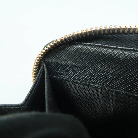 100% Authentic Prada Black Leather Wallet - Picture 11 of 12